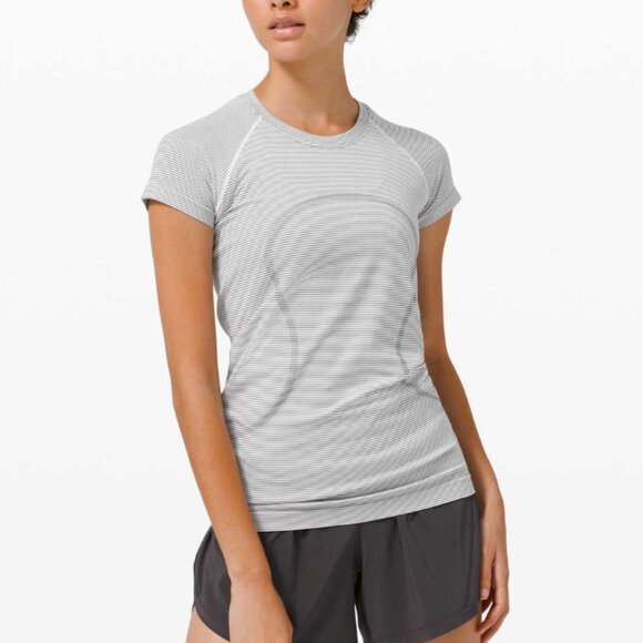 lululemon athletica Tops - Women Lululemon Swiftly Tech Short Sleeve 2.0 Tempo Stripe White / Black Size 4